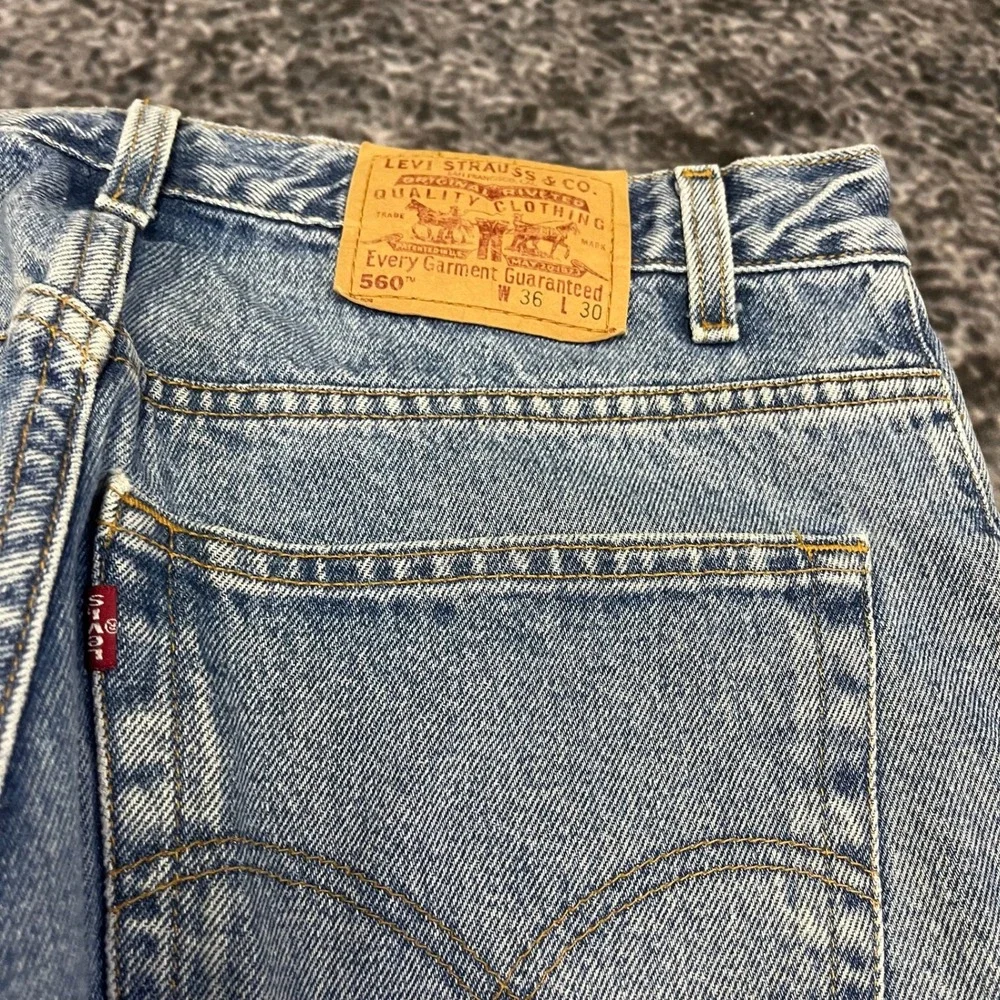 Vintage‎ Levi's 560 Loose Fit Tapered Leg Jeans Mens 34x31 Blue Light Wash 90s